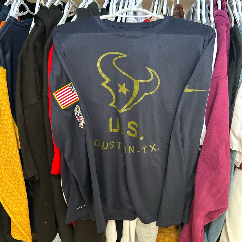 Nike dri fit long sleeve shirt